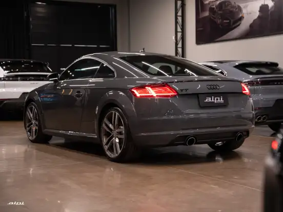 AUDI-TT-2015