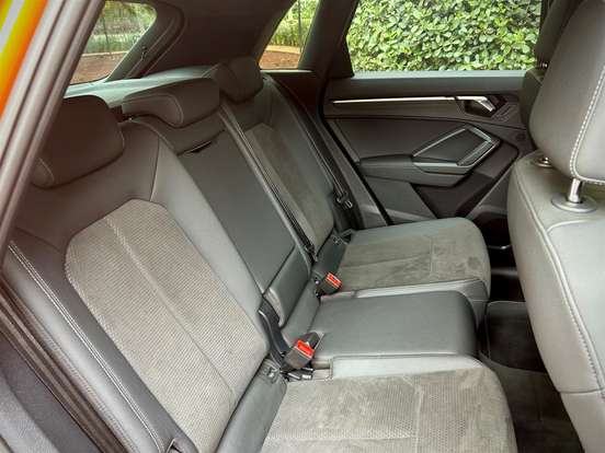 AUDI-Q3-2022