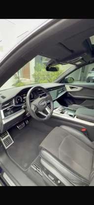 AUDI-Q8-2022