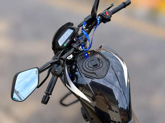 BAJAJ-DOMINAR 250-2025