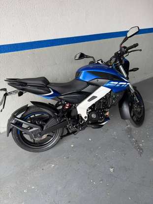 BAJAJ-DOMINAR 200-2023