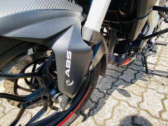 BAJAJ-DOMINAR 200 BAJAJ-DOMINAR 200-2022