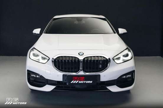 BMW-118i-2019