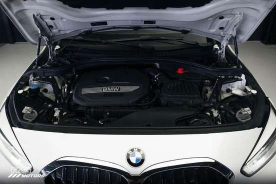 BMW-118i-2019