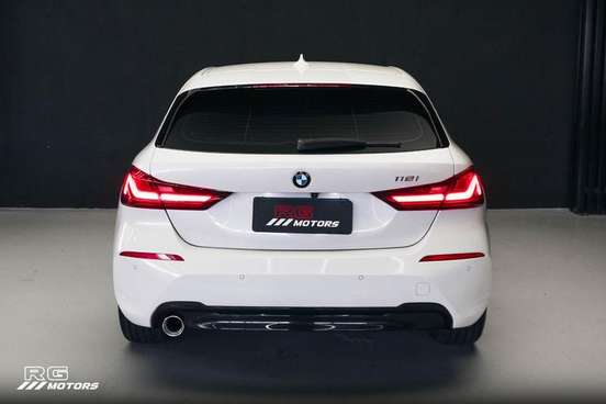 BMW-118i-2019