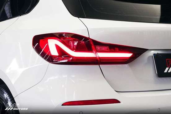 BMW-118i-2019