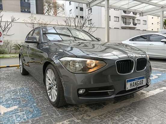 BMW-118i-2012