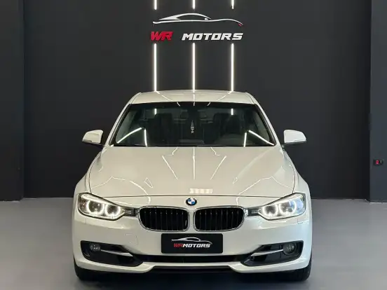 BMW-320i-2015
