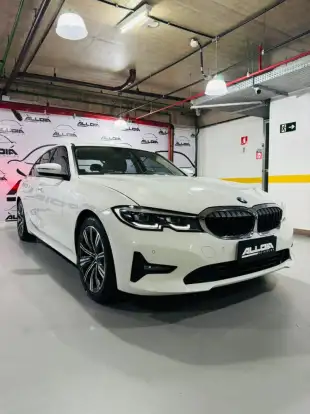 BMW-320i-2021