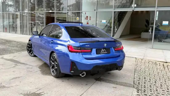 BMW-320i-2024