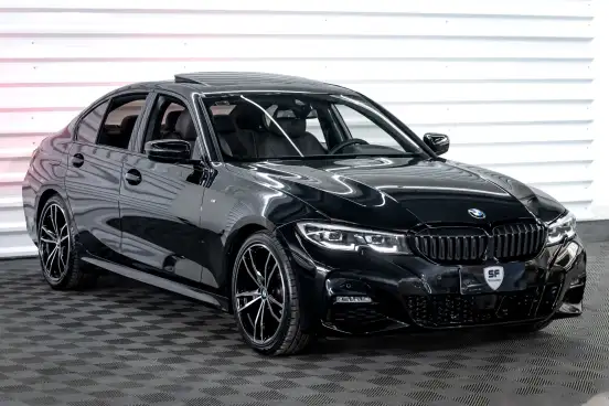 BMW-320i-2021