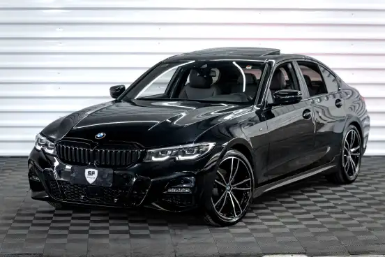 BMW-320i-2021