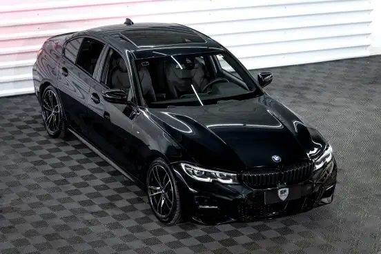 BMW-320i-2021