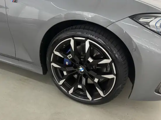 BMW-320i-2026