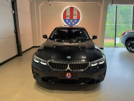 BMW-320i-2021