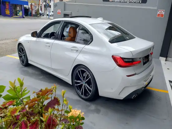 BMW-320i-2.0 16V TURBO GASOLINA M SPORT AUTOMÁTICO BMW-320i-2021