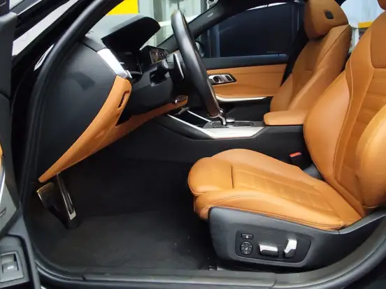 BMW-320i-2.0 16V TURBO GASOLINA M SPORT AUTOMÁTICO BMW-320i-2020