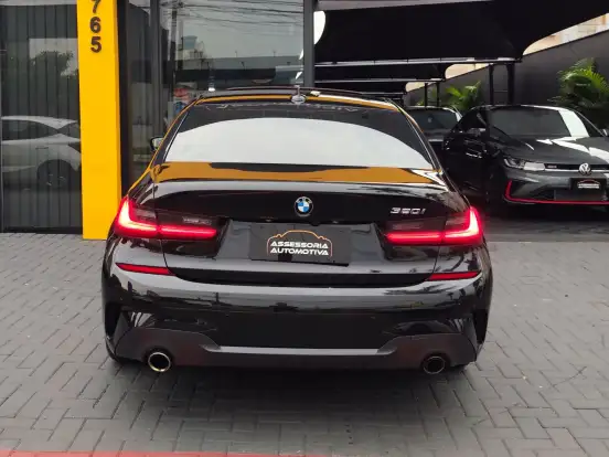 BMW-320i-2.0 16V TURBO GASOLINA M SPORT AUTOMÁTICO BMW-320i-2020