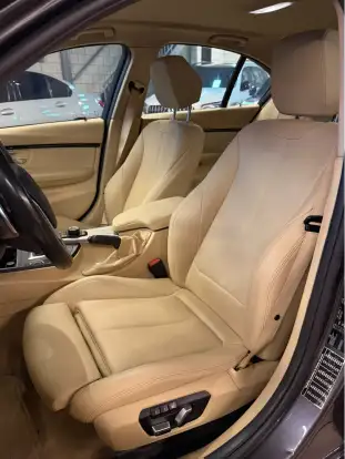 BMW-320i-2018