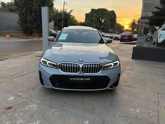 BMW-320i-2024