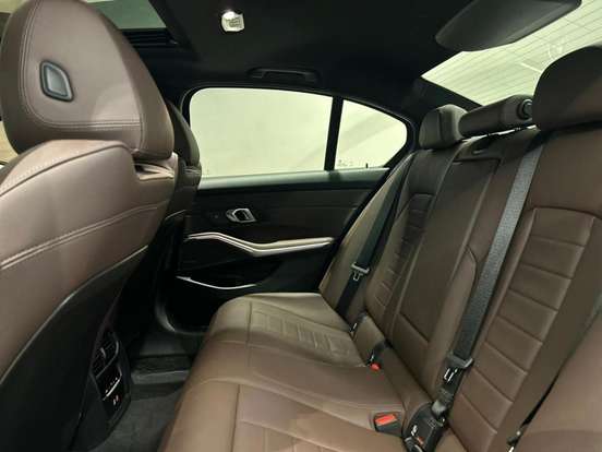 BMW-320i-2026