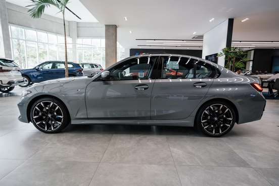 BMW-320i-2026