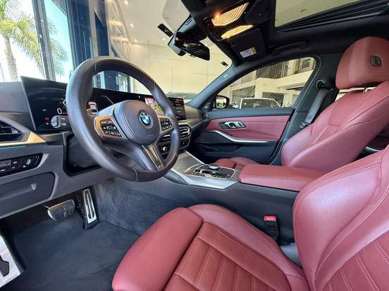 BMW-320i-2023