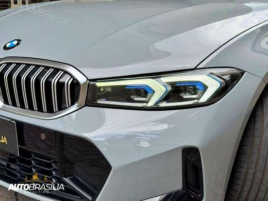 BMW-320i-2023