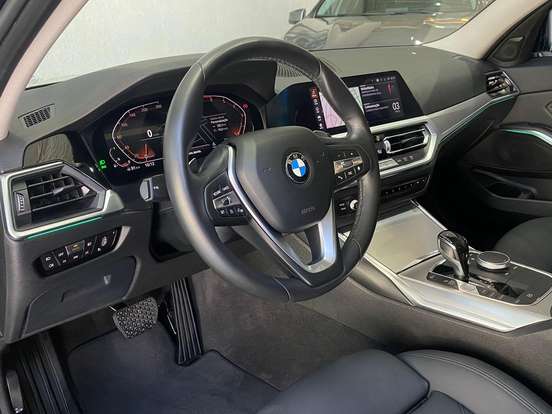 BMW-320i-2.0 16V TURBO GASOLINA SPORT GP AUTOMÁTICO BMW-320i-2020