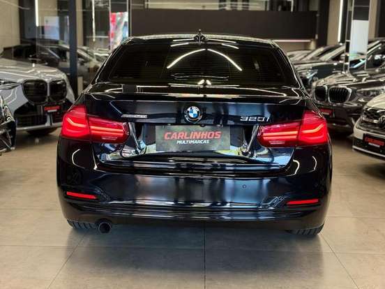 BMW-320i-2017