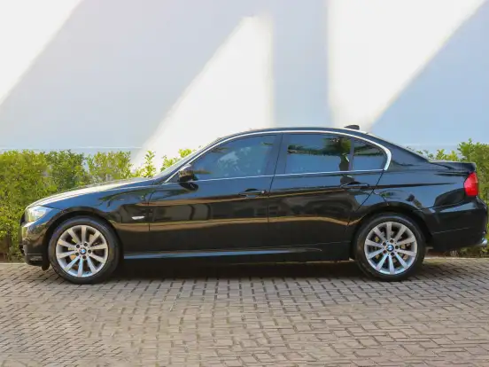 BMW-325i-2.5 SEDAN 24V GASOLINA 4P AUTOMÁTICO BMW-325i-2009
