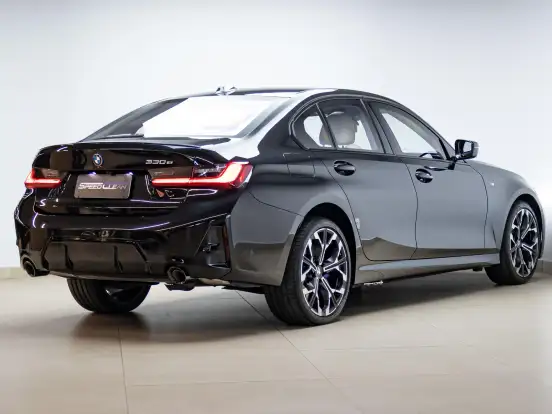 BMW-330e-2.0 16V TURBO HÍBRIDO M SPORT AUTOMÁTICO BMW-330e-2024