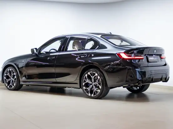 BMW-330e-2.0 16V TURBO HÍBRIDO M SPORT AUTOMÁTICO BMW-330e-2024