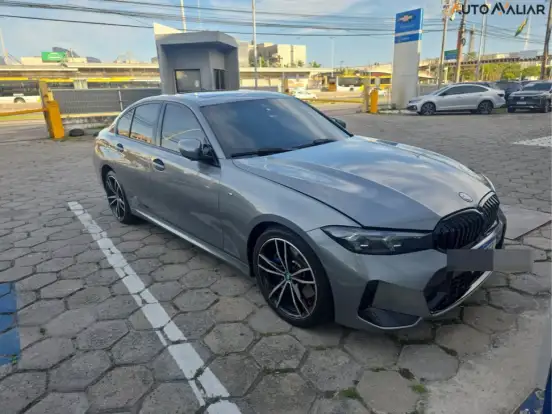BMW-330e-2023
