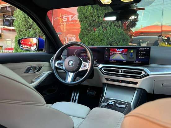 BMW-330e-2023