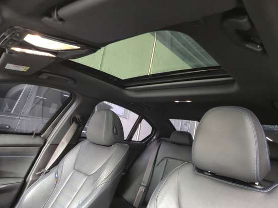 BMW-330e-2.0 16V TURBO HÍBRIDO M SPORT AUTOMÁTICO BMW-330e-2025