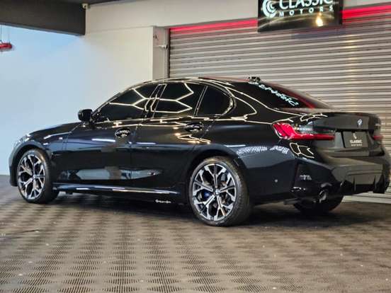 BMW-330e-2025