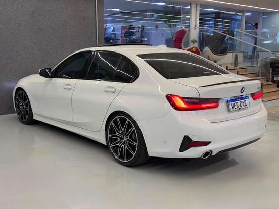 BMW-330i-2019
