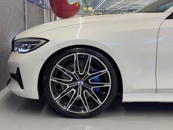 BMW-330i-2019