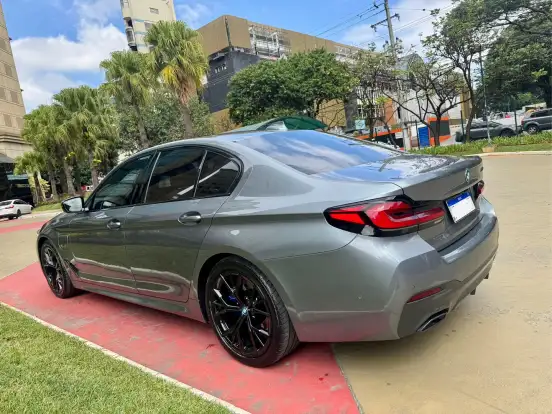 BMW-530e-2.0 16V TWINPOWER HÍBRIDO M SPORT AUTOMÁTICO BMW-530e-2021