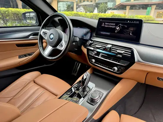 BMW-530e-2.0 16V TWINPOWER HÍBRIDO M SPORT AUTOMÁTICO BMW-530e-2021