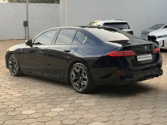 BMW-530e-2024