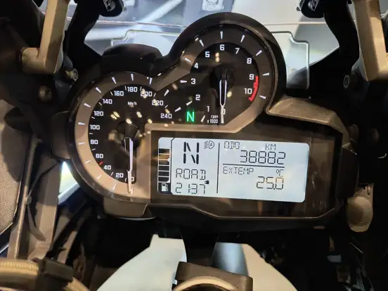 BMW-R 1200 GS ADVENTURE BMW-R 1200 GS ADVENTURE-2015