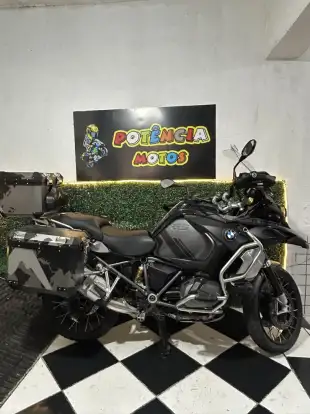 BMW-R 1250 RT TRIPLE BLACK-2021