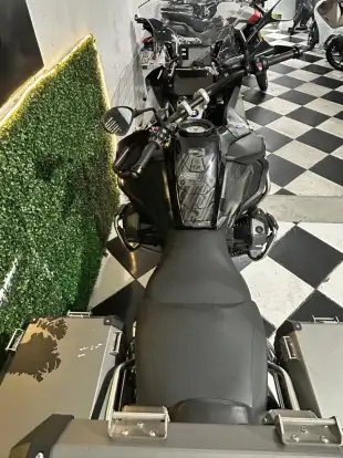 BMW-R 1250 RT TRIPLE BLACK-2021