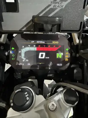 BMW-R 1250 RT TRIPLE BLACK BMW-R 1250 RT TRIPLE BLACK-2021