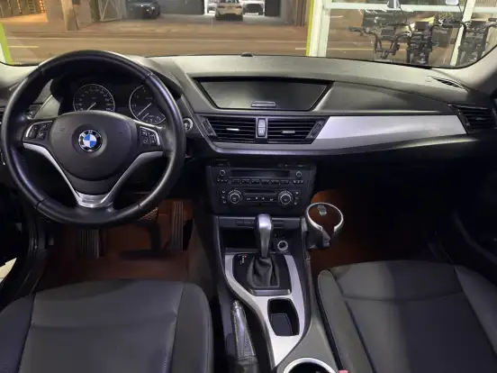 BMW-X1-2.0 16V GASOLINA SDRIVE18I TOP 4P AUTOMÁTICO BMW-X1-2013