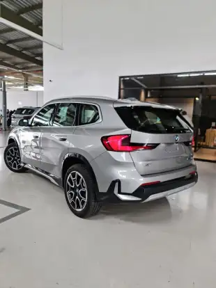 BMW-X1-2025