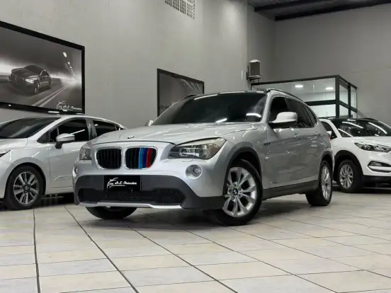 BMW-X1-2.0 18I TOP 4X2 24V GASOLINA 4P AUTOMÁTICO BMW-X1-2011