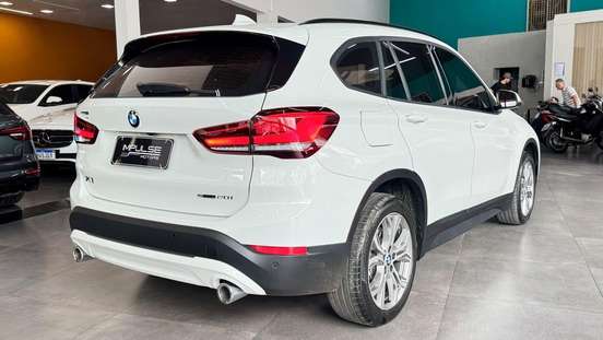 BMW-X1-2021